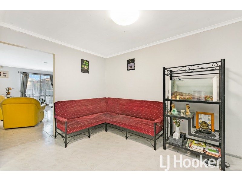 19 Geraldine Drive, Hampton Park VIC 3976