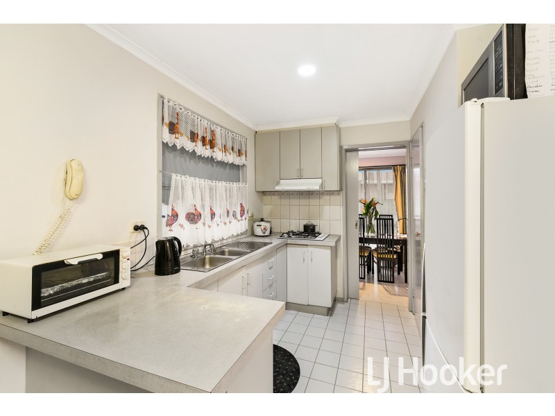 19 Geraldine Drive, Hampton Park VIC 3976