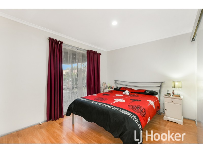 19 Geraldine Drive, Hampton Park VIC 3976