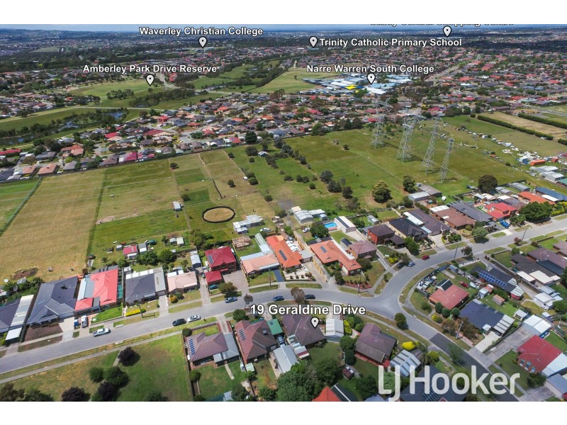 19 Geraldine Drive, Hampton Park VIC 3976