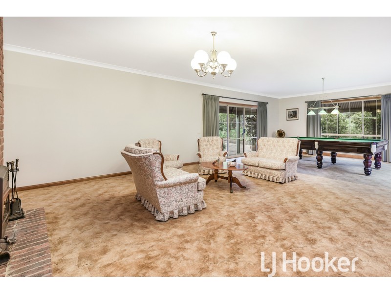 11 Angela Court, Narre Warren North VIC 3804