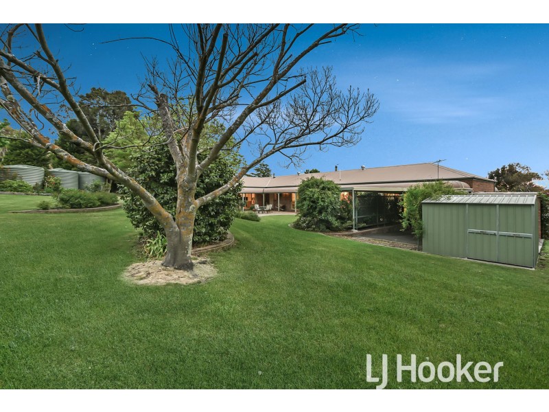 11 Angela Court, Narre Warren North VIC 3804