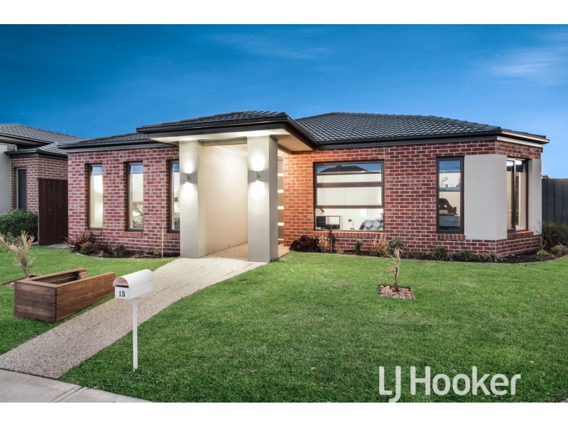 13 Lincoln Avenue, Officer VIC 3809