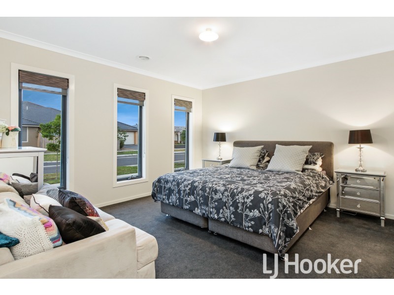 13 Lincoln Avenue, Officer VIC 3809