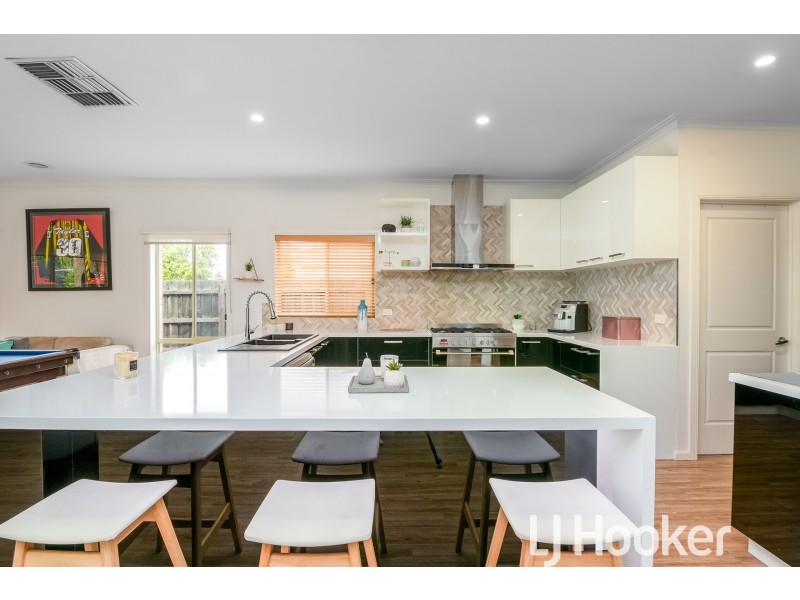 56 Wood Road, Narre Warren South VIC 3805