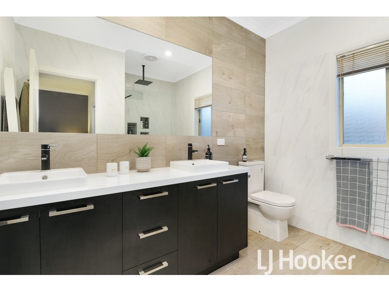 56 Wood Road, Narre Warren South VIC 3805