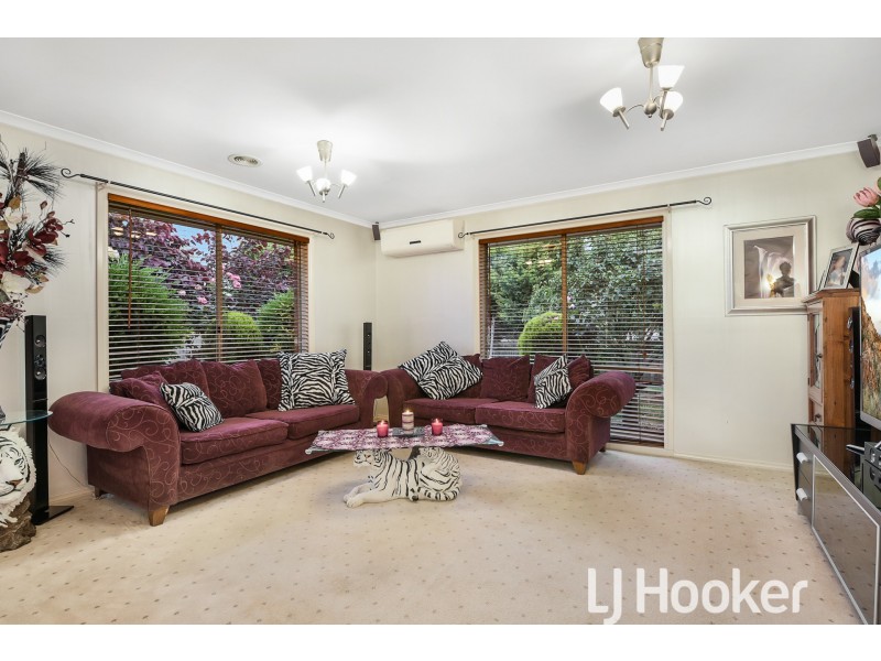63 Tralee Circuit, Narre Warren VIC 3805
