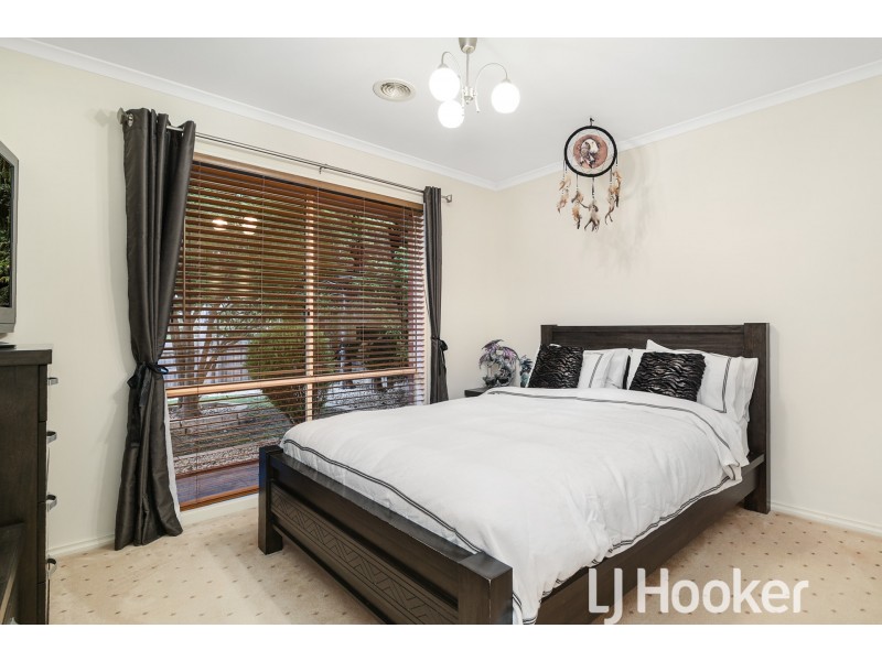 63 Tralee Circuit, Narre Warren VIC 3805