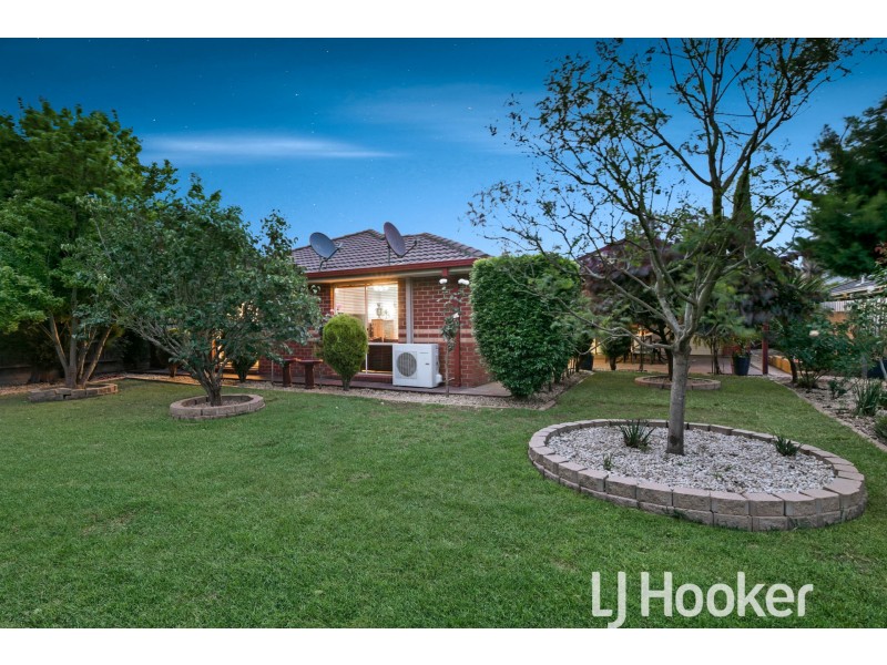 63 Tralee Circuit, Narre Warren VIC 3805