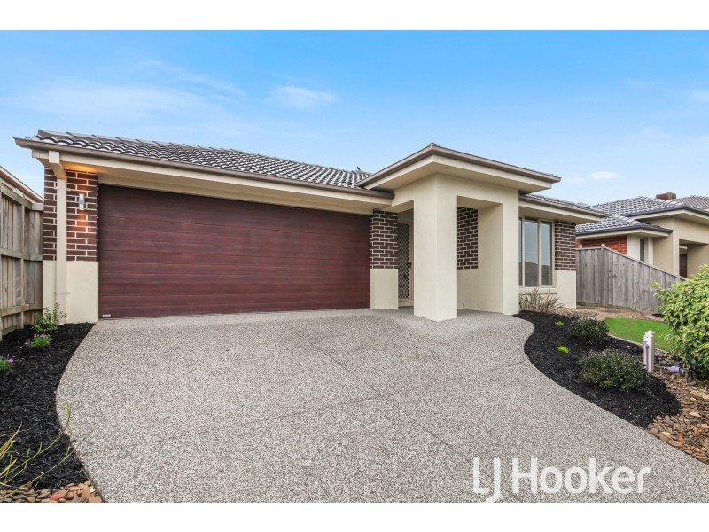 78 Thunderbolt Drive, Cranbourne East VIC 3977