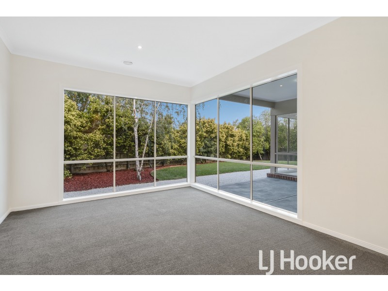 79 Earlsfield Drive, Berwick VIC 3806