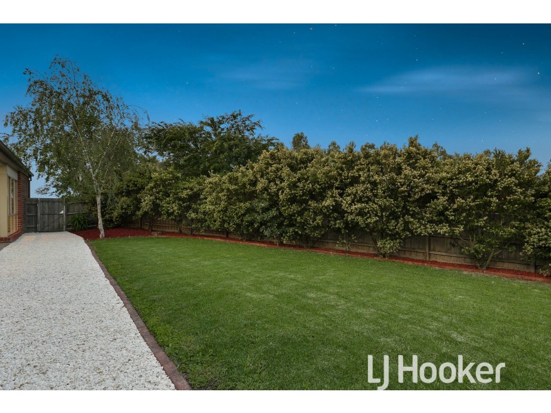 79 Earlsfield Drive, Berwick VIC 3806