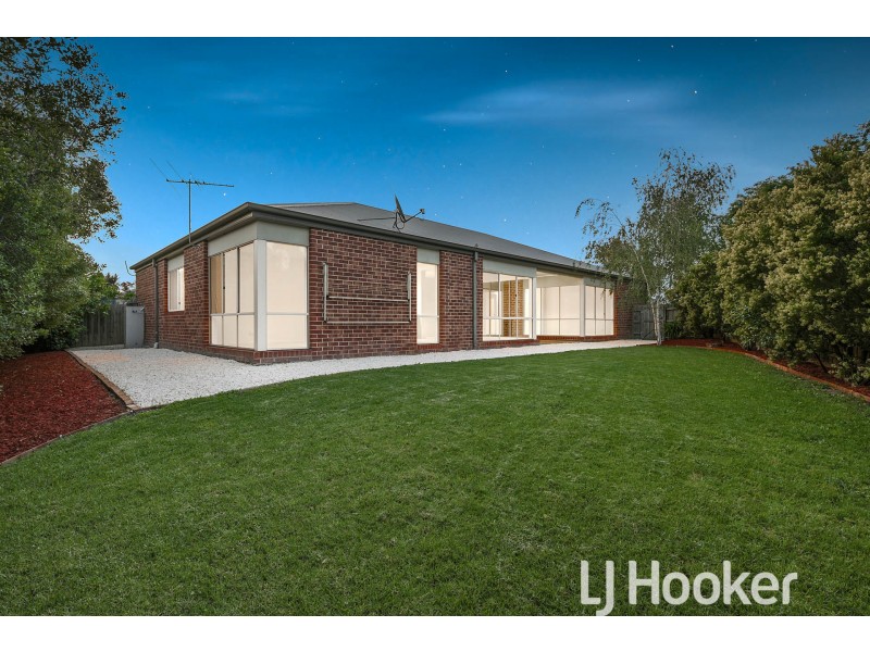79 Earlsfield Drive, Berwick VIC 3806