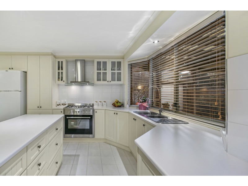 5 Shamrock Close, Narre Warren South VIC 3805