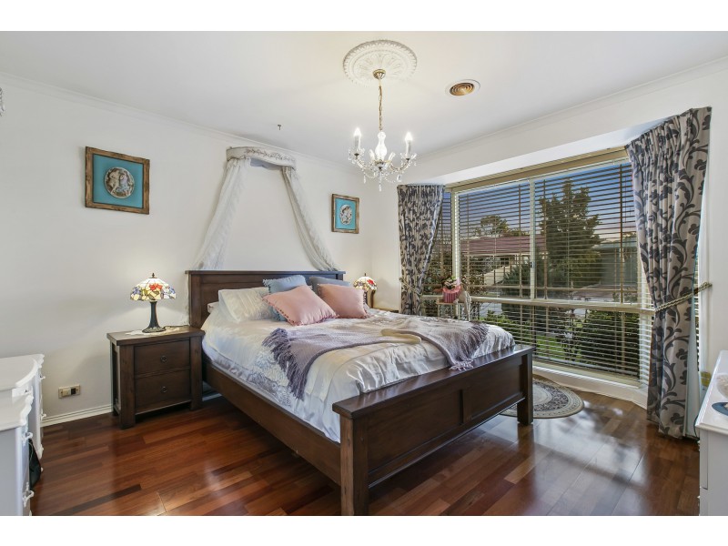 5 Shamrock Close, Narre Warren South VIC 3805