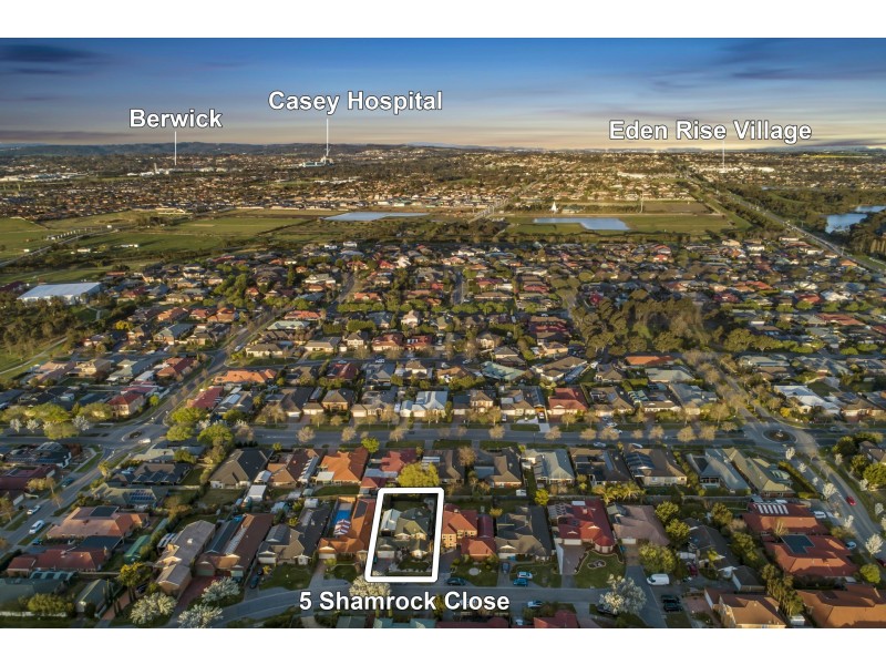 5 Shamrock Close, Narre Warren South VIC 3805