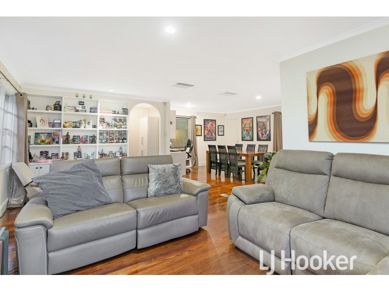 4 Broxburn Court, Berwick VIC 3806