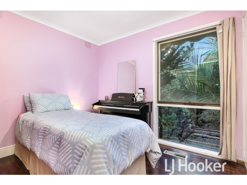 4 Broxburn Court, Berwick VIC 3806