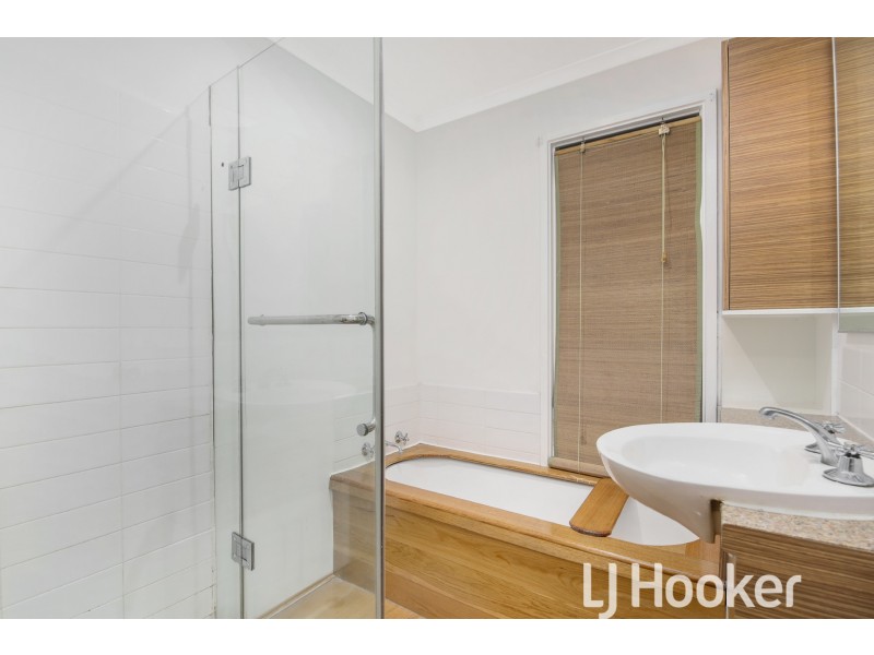 4 Broxburn Court, Berwick VIC 3806