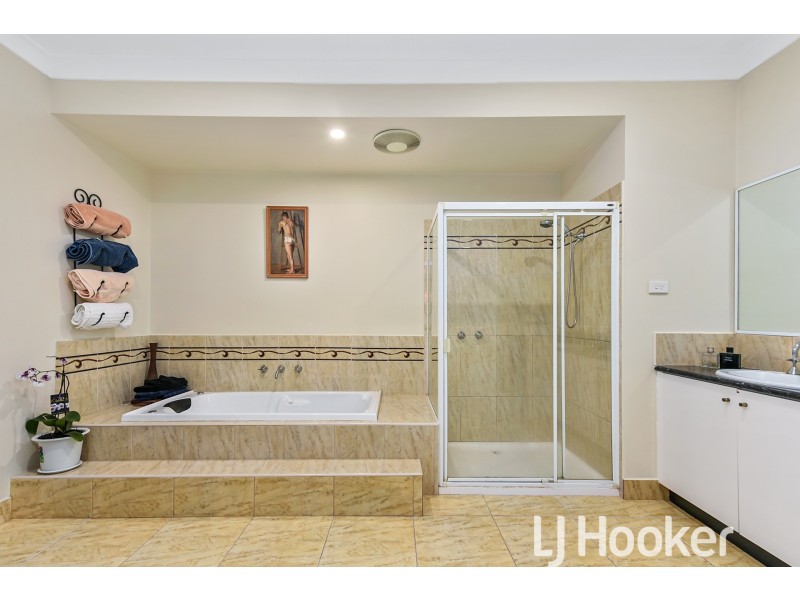 18 Yaldara Drive, Berwick VIC 3806