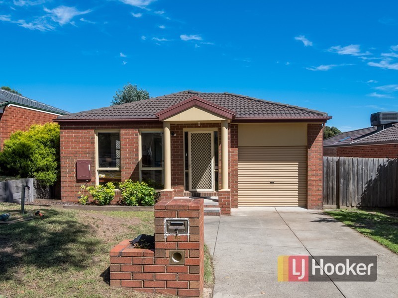 29 Valley View Crescent, Berwick VIC 3806
