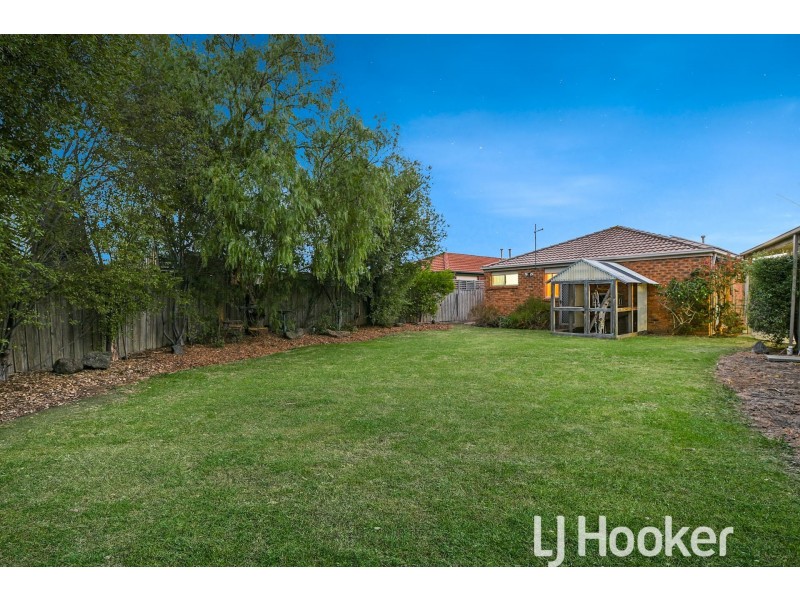 21 Norman Place, Narre Warren VIC 3805