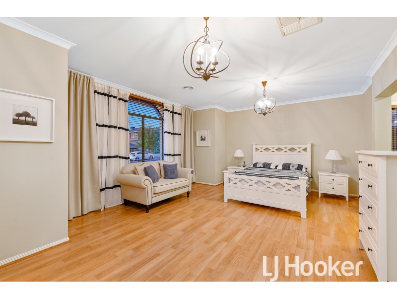 70 Skyline Way, Berwick VIC 3806