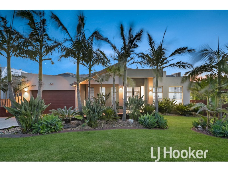 8 Crestview Drive, Beaconsfield VIC 3807