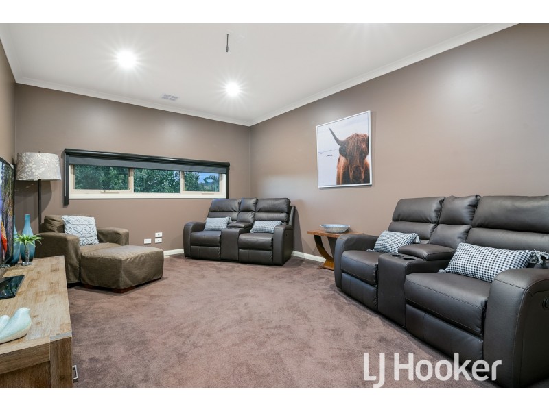 8 Crestview Drive, Beaconsfield VIC 3807