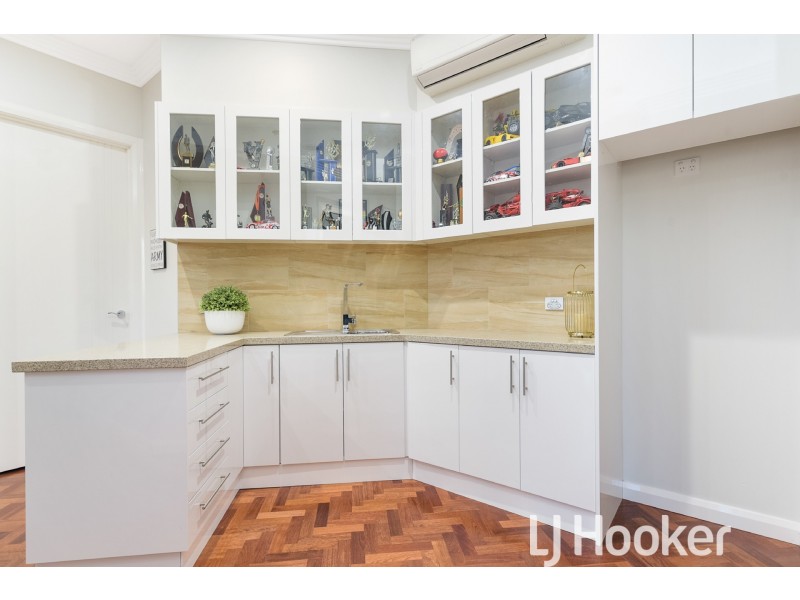 8 Crestview Drive, Beaconsfield VIC 3807
