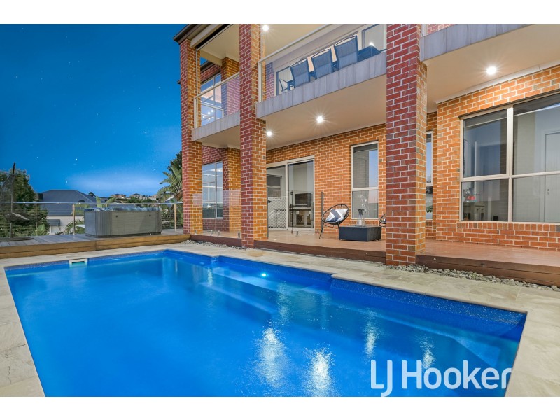 8 Crestview Drive, Beaconsfield VIC 3807