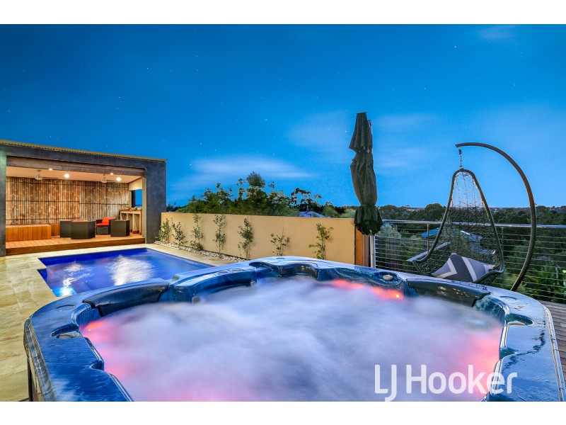 8 Crestview Drive, Beaconsfield VIC 3807