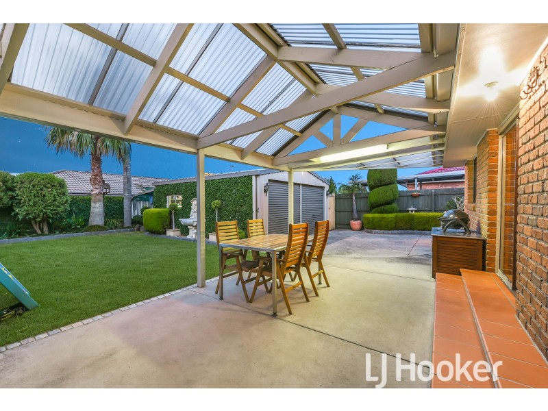 9 Hawking Avenue, Hampton Park VIC 3976