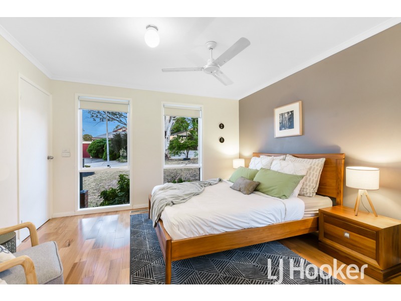 29 Valley View Crescent, Berwick VIC 3806