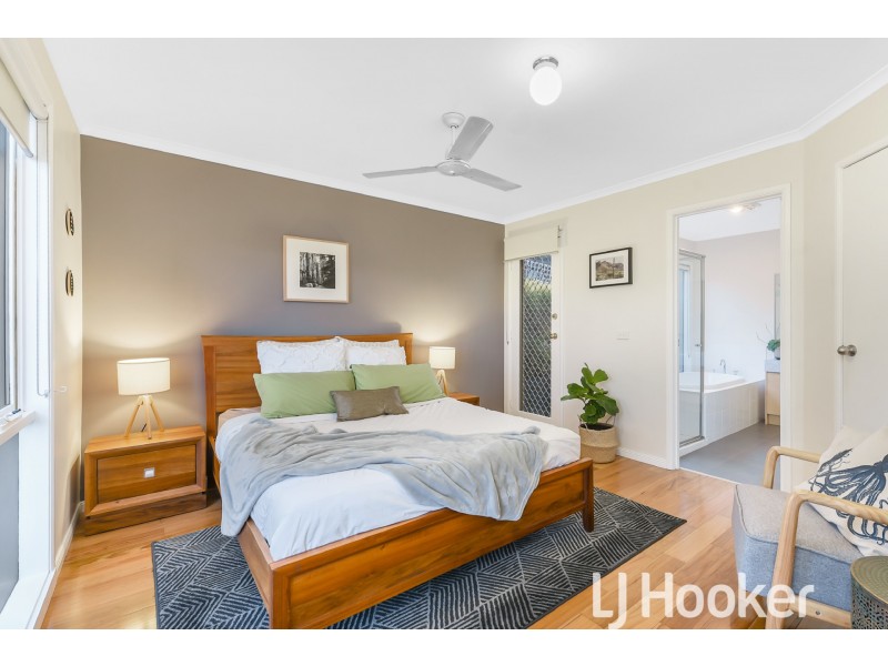 29 Valley View Crescent, Berwick VIC 3806