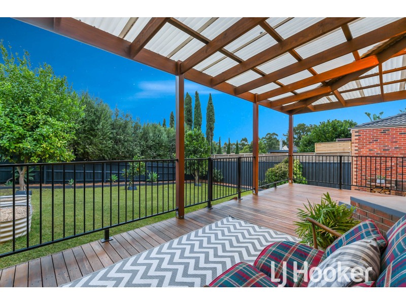 29 Valley View Crescent, Berwick VIC 3806