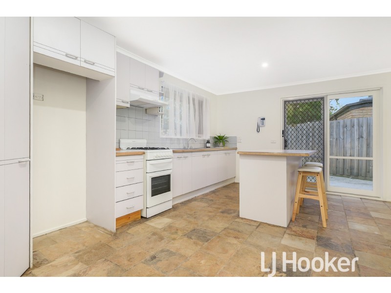 11 Redwood Court, Narre Warren VIC 3805