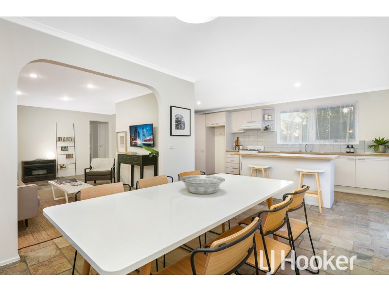 11 Redwood Court, Narre Warren VIC 3805