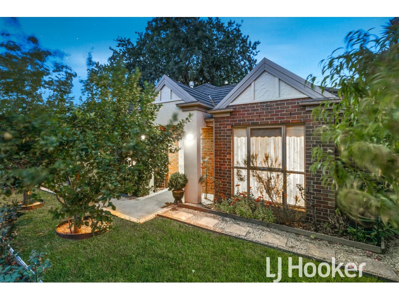 1/49 Lyall Road, Berwick VIC 3806