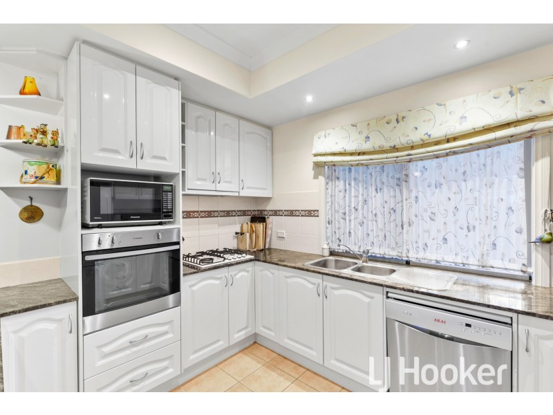 1/49 Lyall Road, Berwick VIC 3806