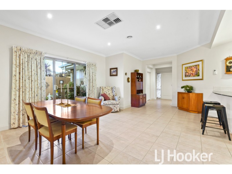 1/49 Lyall Road, Berwick VIC 3806