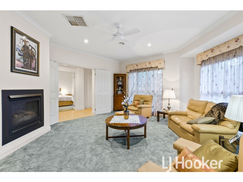 1/49 Lyall Road, Berwick VIC 3806