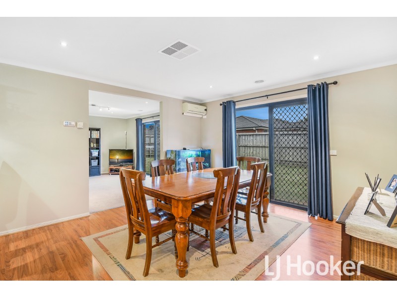 4 Tulip Grove, Cranbourne VIC 3977