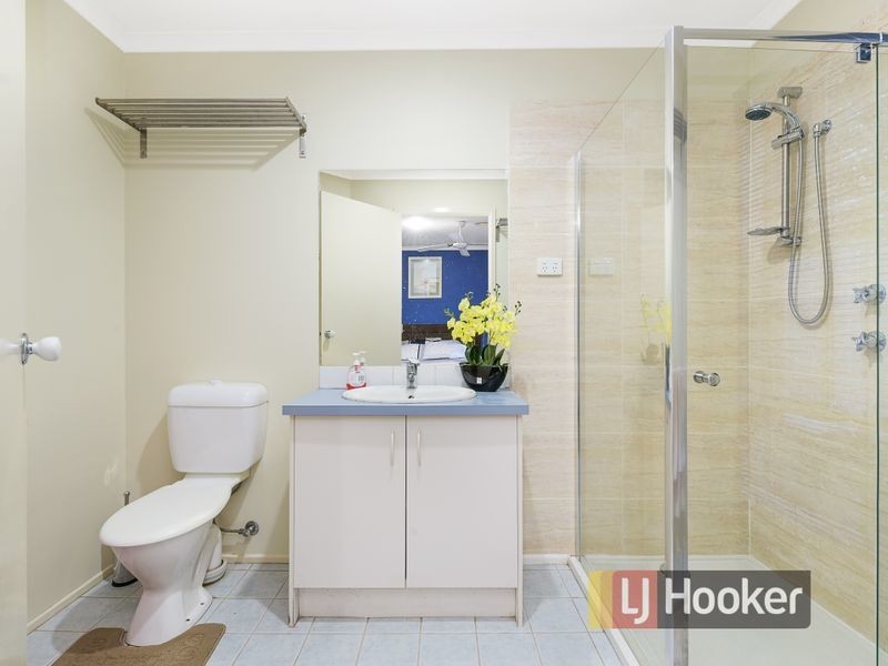 5 Lisburn Way, Berwick VIC 3806