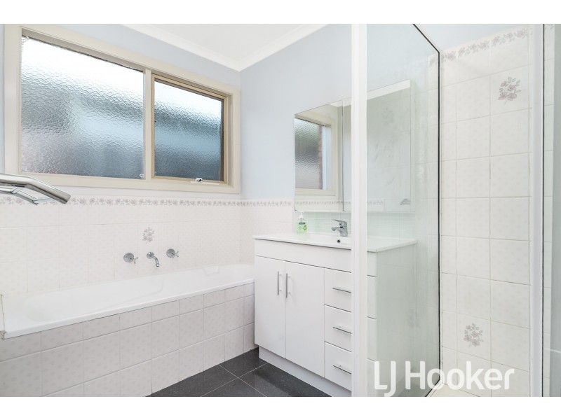 131 Kendall Drive, Narre Warren VIC 3805