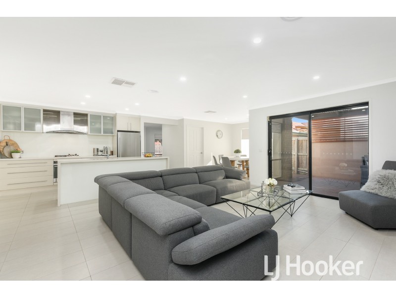 4 Earlwood Street, Narre Warren South VIC 3805
