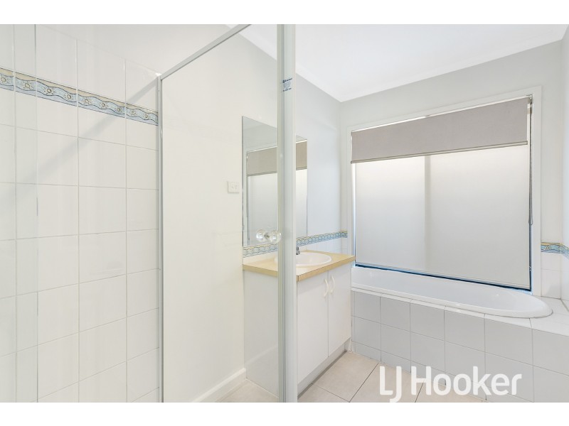4 Earlwood Street, Narre Warren South VIC 3805