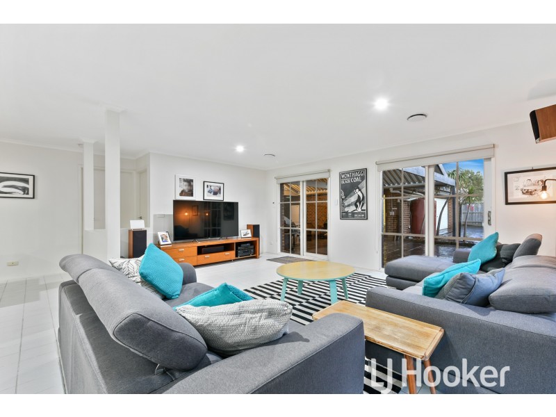 3 Hedgeley Drive, Berwick VIC 3806