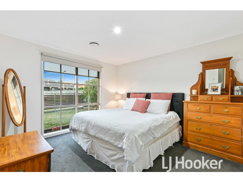 3 Hedgeley Drive, Berwick VIC 3806