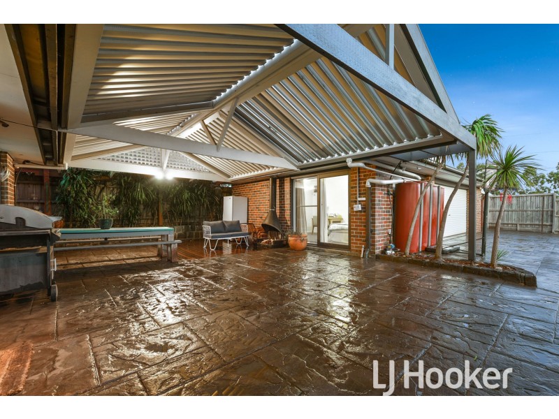3 Hedgeley Drive, Berwick VIC 3806